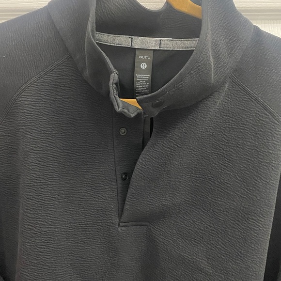 Lululemon Black Pullover - Picture 2 of 4
